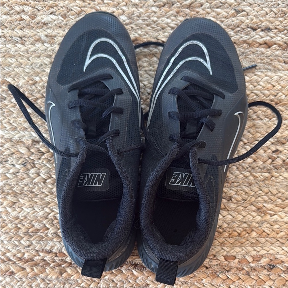 EUC Nike Alpha Huarache 8 Turf shoes men’s 6